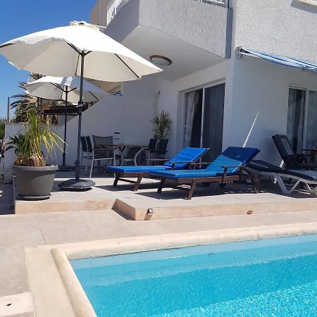 شقة Peaceful Townhouse With Private Pool Near The Sea بافوس المظهر الخارجي الصورة