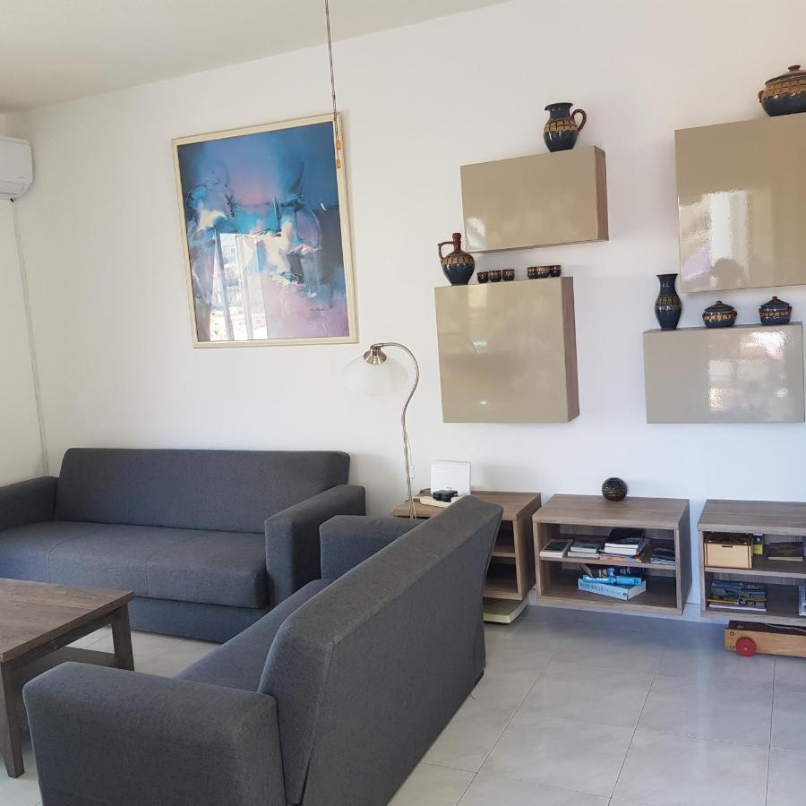 شقة Peaceful Townhouse With Private Pool Near The Sea بافوس المظهر الخارجي الصورة