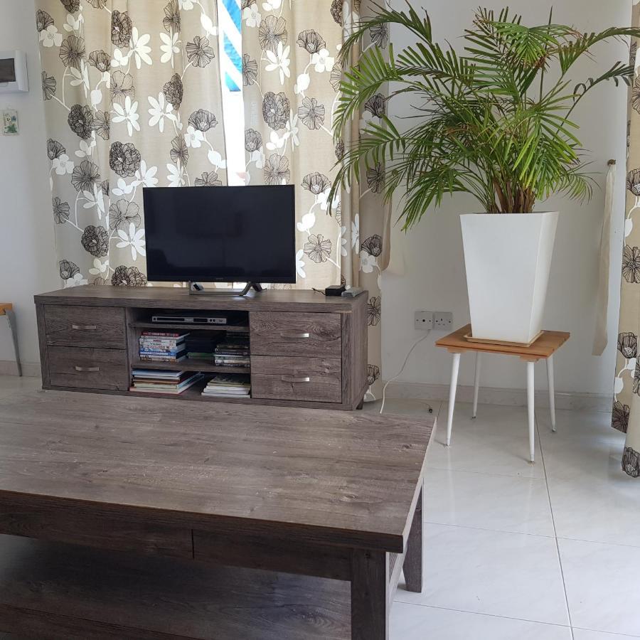 شقة Peaceful Townhouse With Private Pool Near The Sea بافوس المظهر الخارجي الصورة