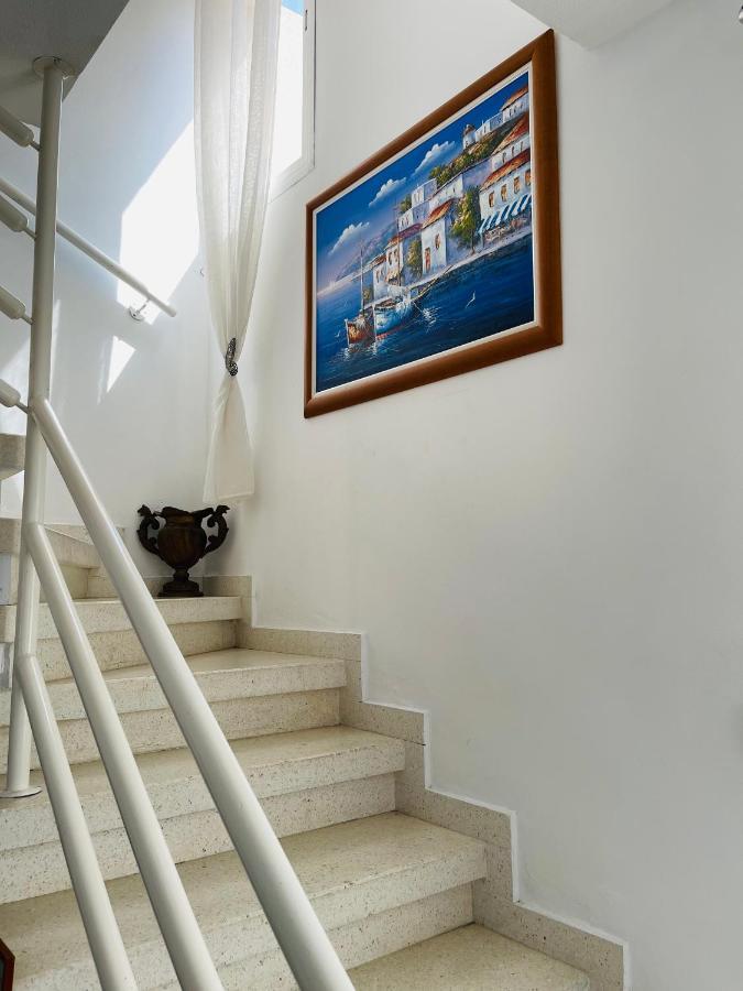 شقة Peaceful Townhouse With Private Pool Near The Sea بافوس المظهر الخارجي الصورة