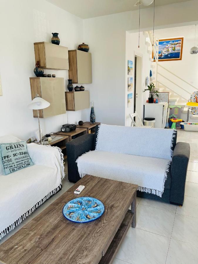 شقة Peaceful Townhouse With Private Pool Near The Sea بافوس المظهر الخارجي الصورة