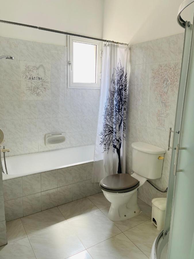 شقة Peaceful Townhouse With Private Pool Near The Sea بافوس المظهر الخارجي الصورة