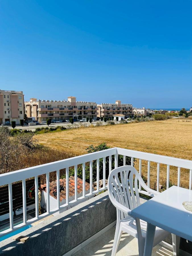 شقة Peaceful Townhouse With Private Pool Near The Sea بافوس المظهر الخارجي الصورة
