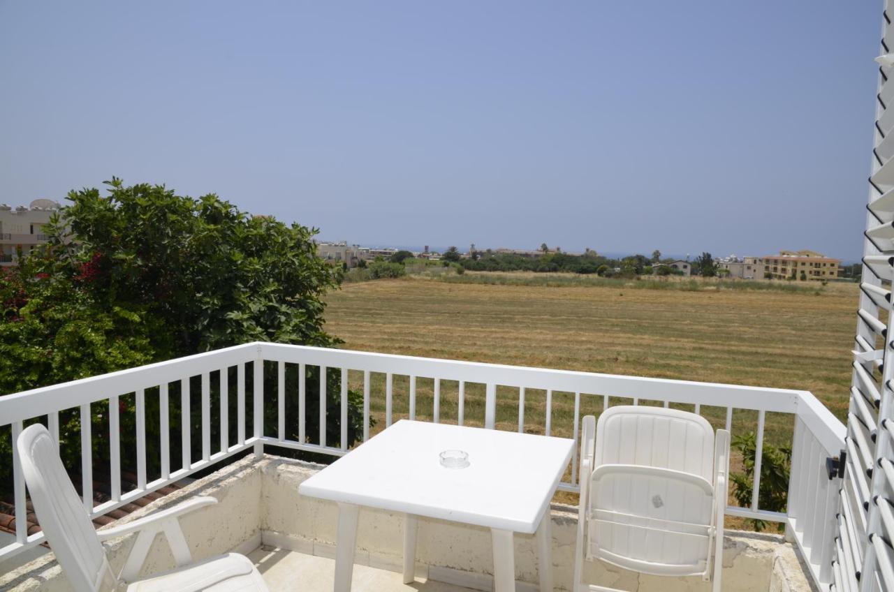 شقة Peaceful Townhouse With Private Pool Near The Sea بافوس المظهر الخارجي الصورة